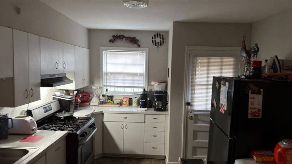 Poplar & Highland close to UofM.