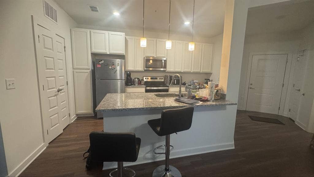 Spacious furnished Bath apt