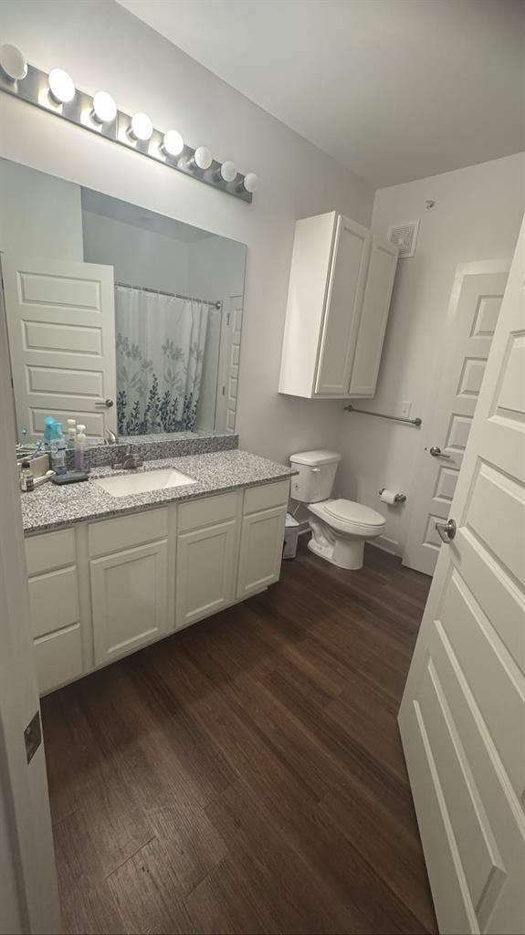 Spacious furnished Bath apt