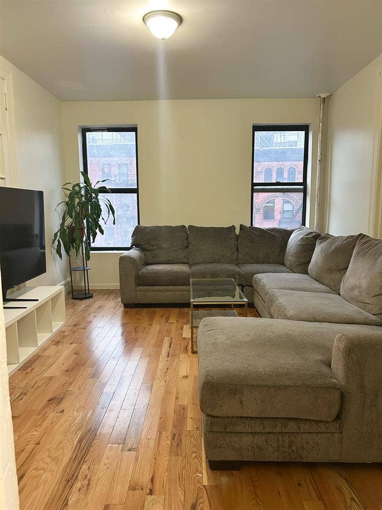 4 rooms for rent Hamilton Heights