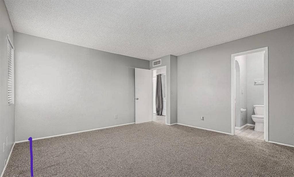 Looking for roommates for DECEMBER