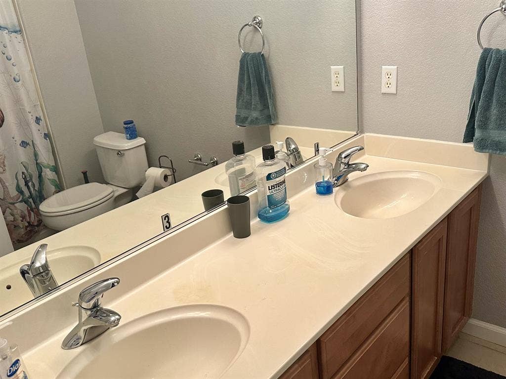 Quiet Room in Rancho Cordova CA