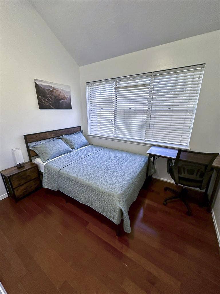 9 BR in Houston