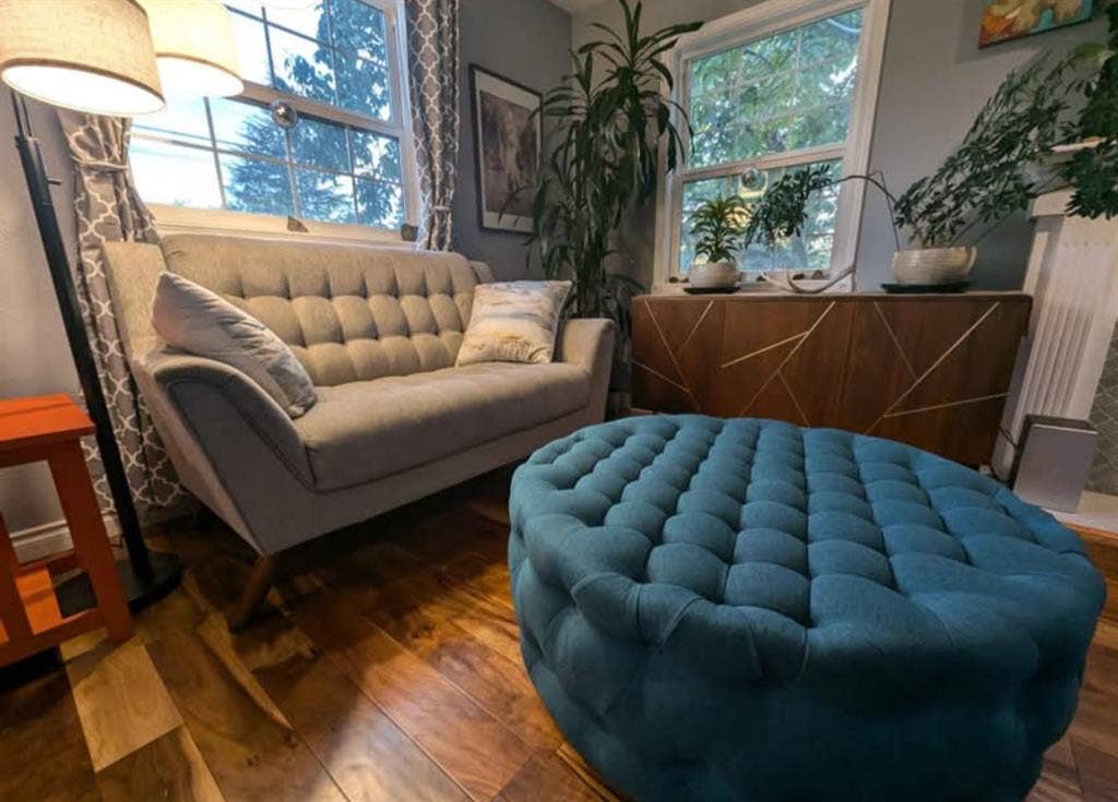 Room in clean, safe, liberal house