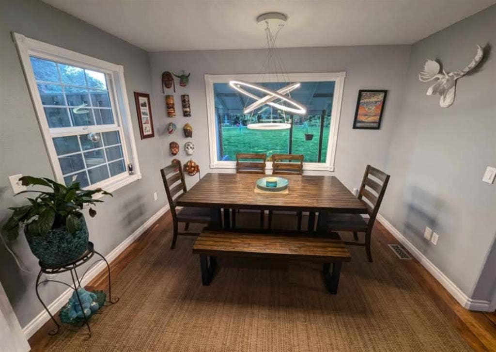 Room in clean, safe, liberal house