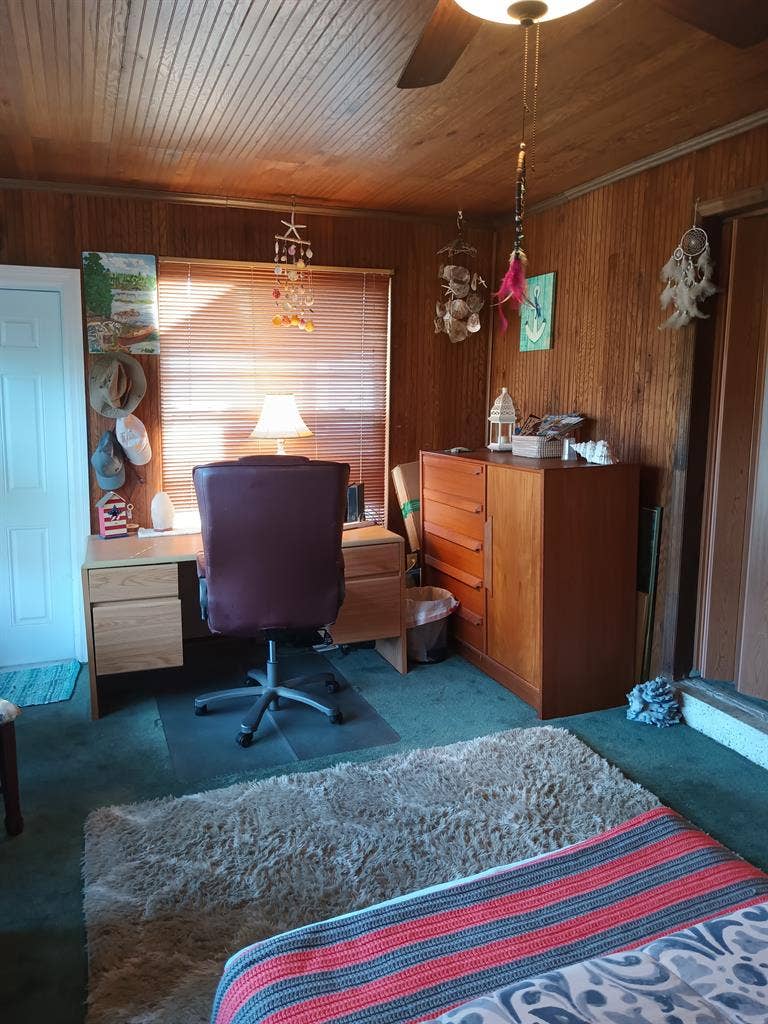 Room Rental near Lake Seminole Park