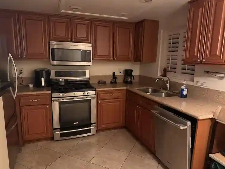 Nice sized room in peace-full house