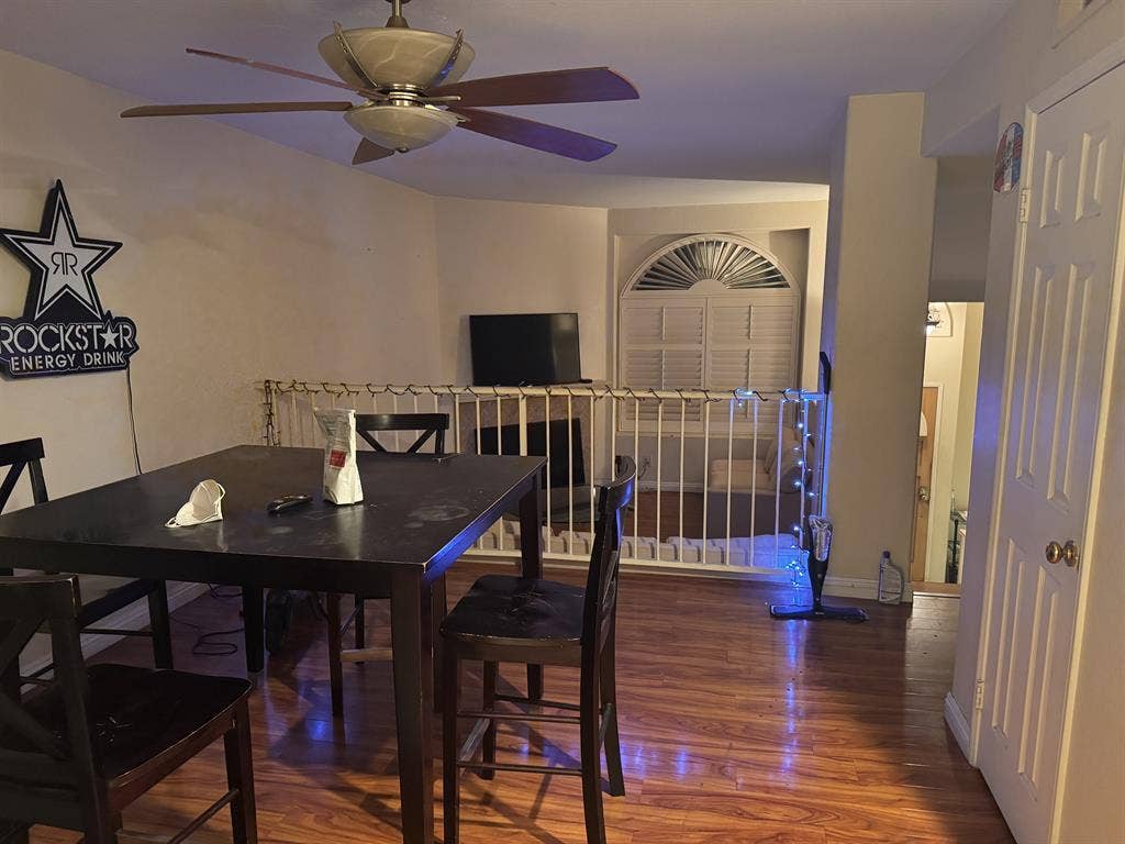 Nice sized room in peace-full house