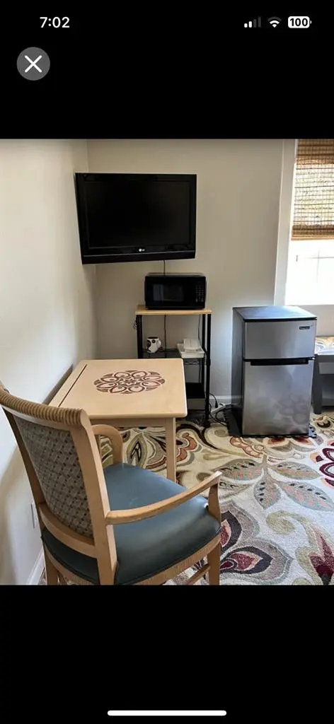 Lg Furnished Bedroom/Private Bath