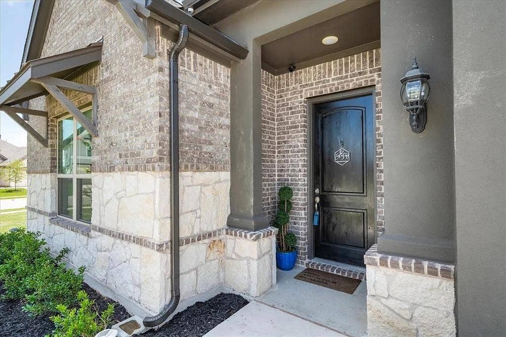 4 BR in Pflugerville