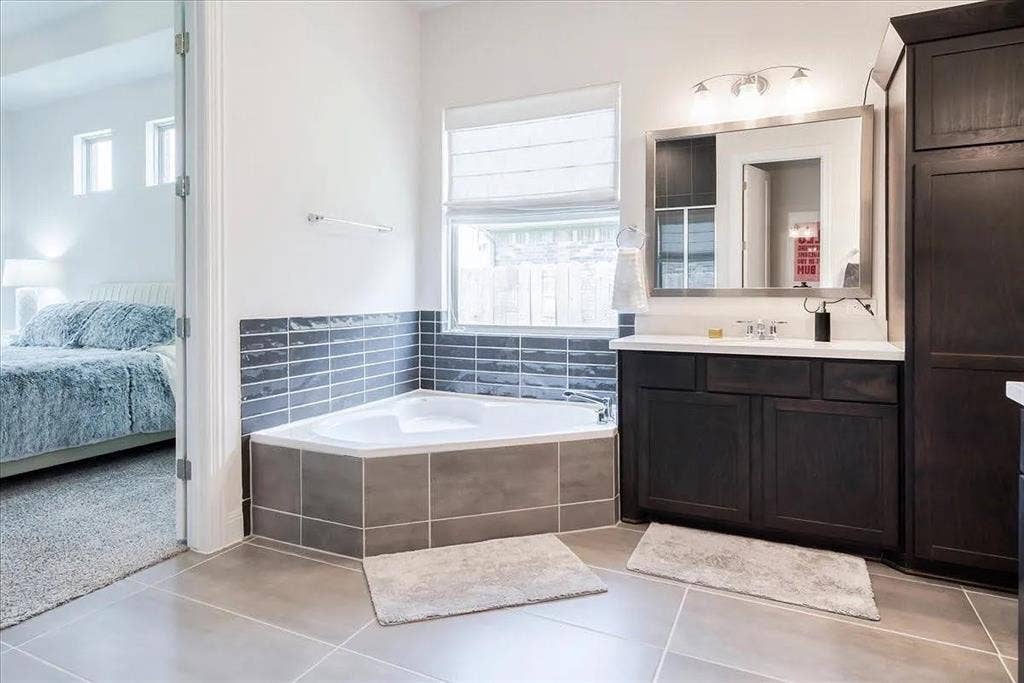 4 BR in Pflugerville