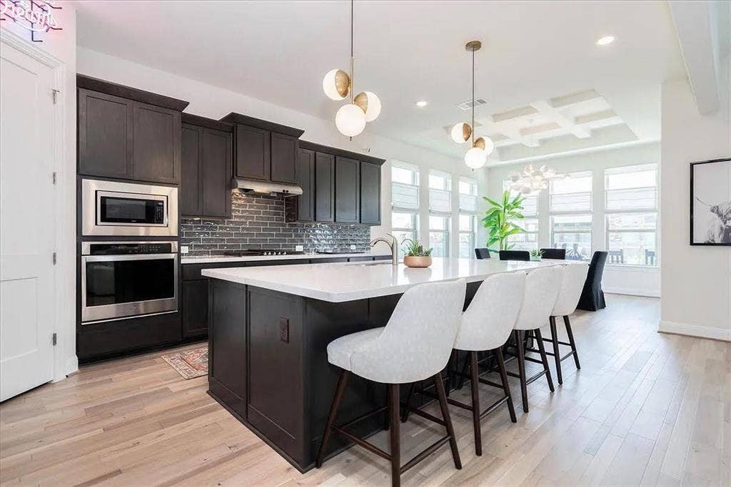 4 BR in Pflugerville