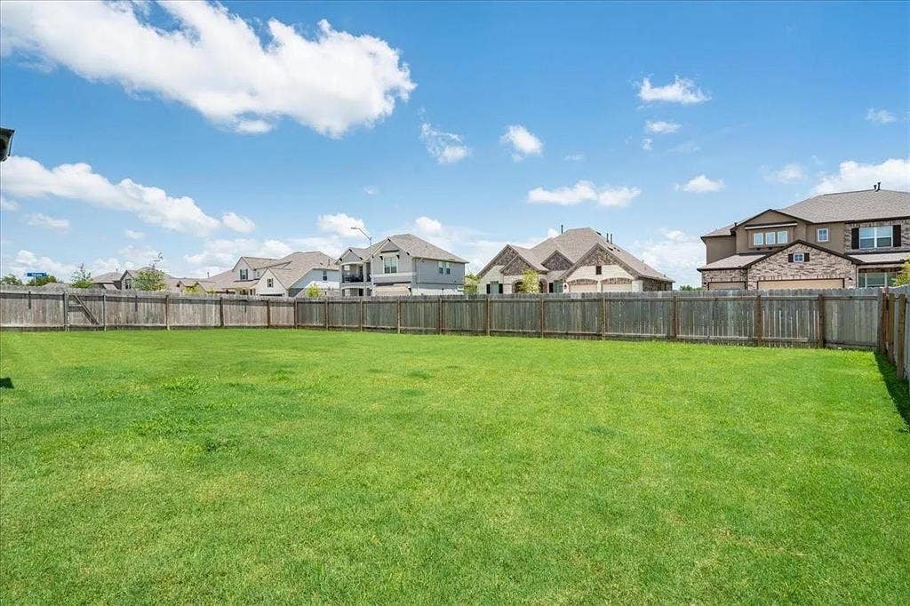 4 BR in Pflugerville