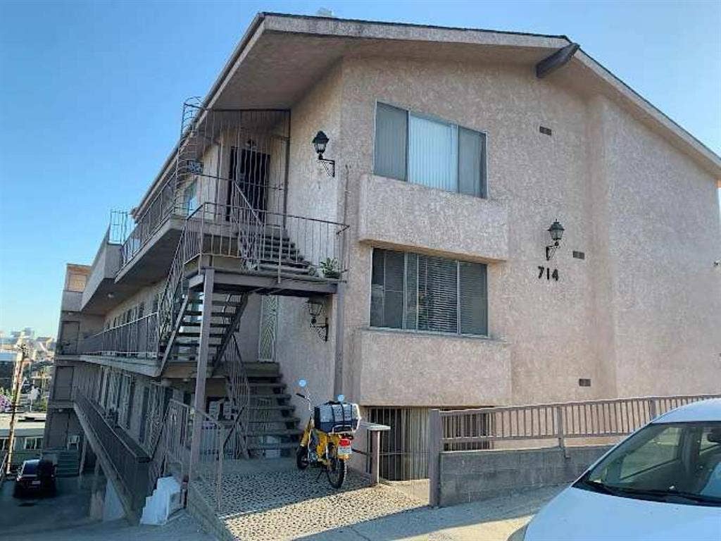 Chinatown/Echo Park Room for Rent