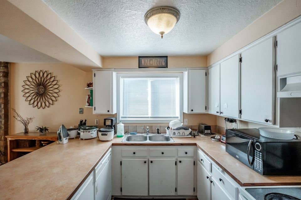 Single Room in Shared Home-SE Salem