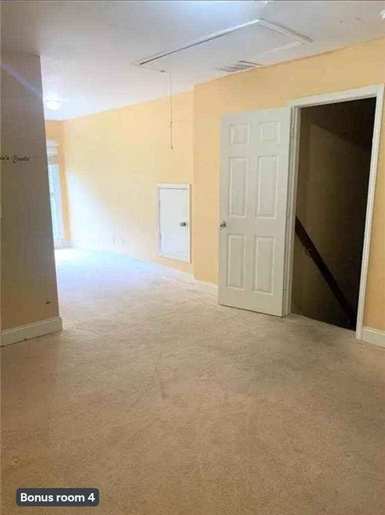 Spacious 5Br Townhouse rooms