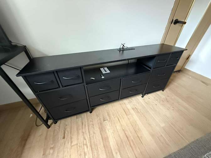 Spacious and comfy furnished room