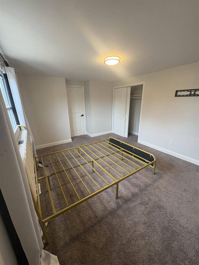 Private room in shared Home (W)