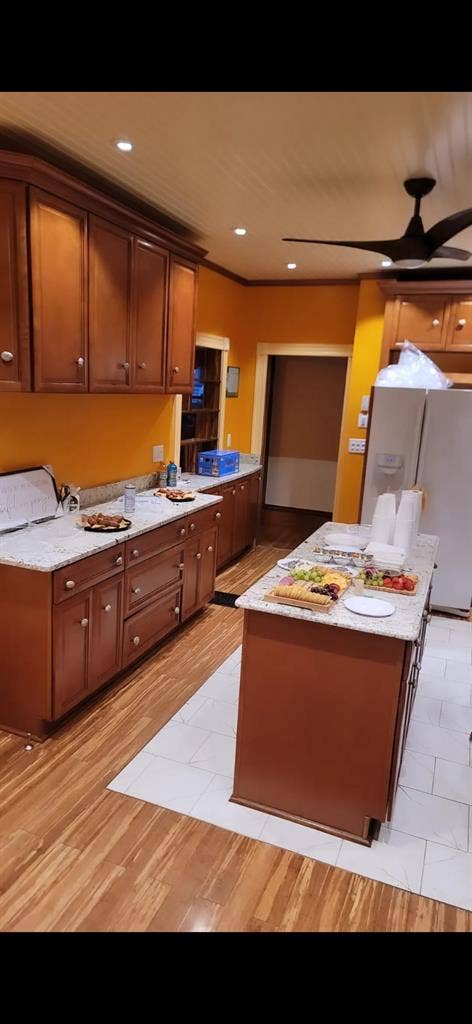 Suite Modern, Bright & Elegant