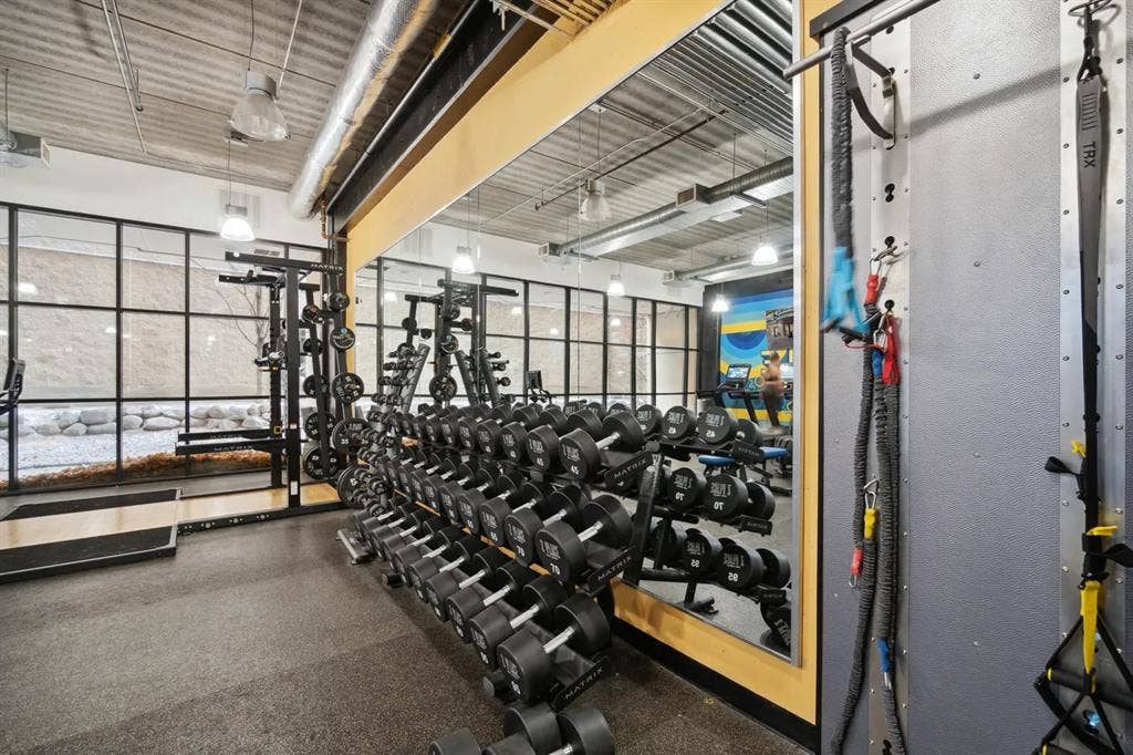 Z-PLACE PH UNIT SUBLEASE