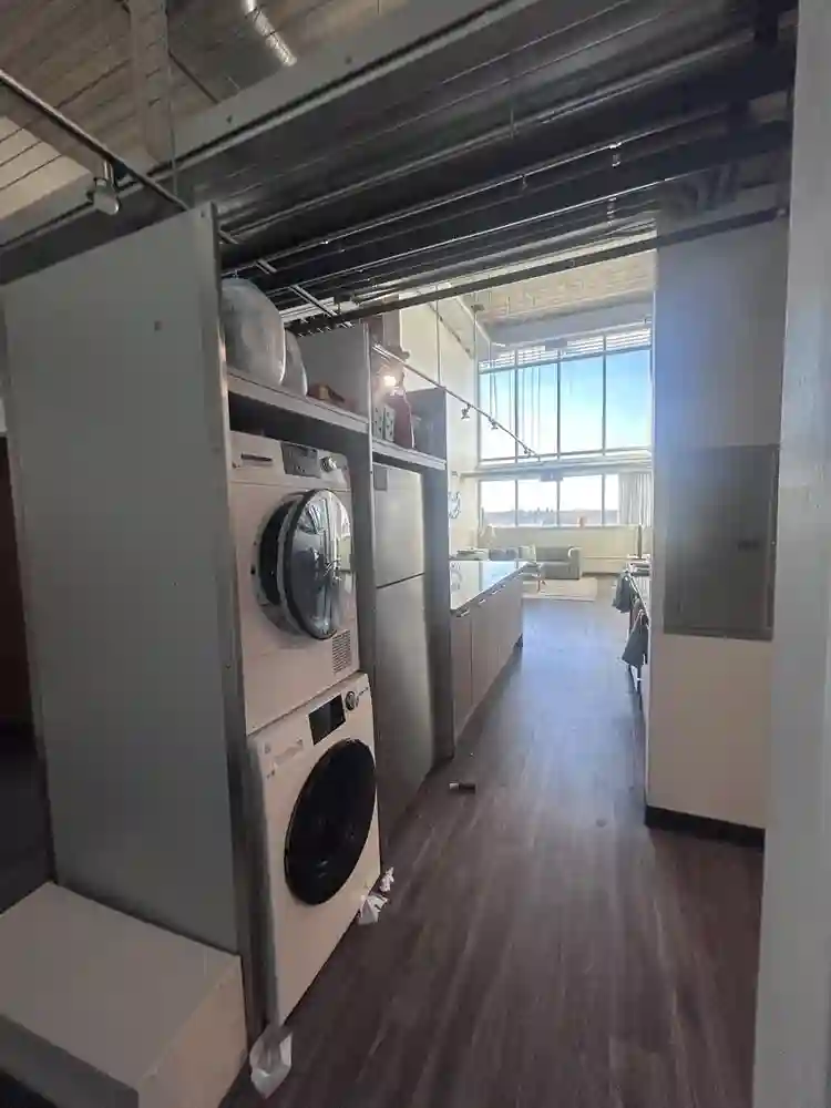 Z-PLACE PH UNIT SUBLEASE