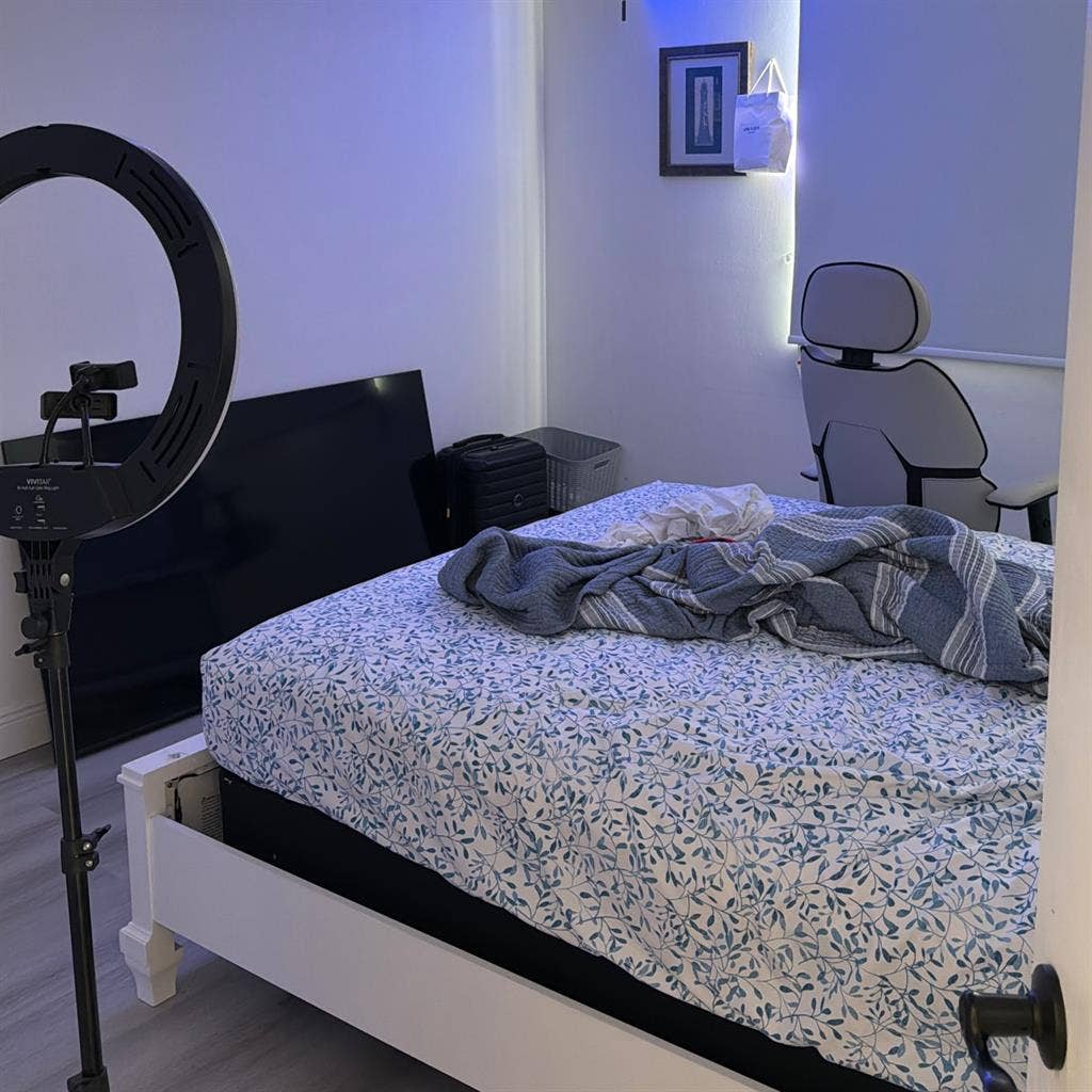 NSU/Broward Student Room for Rent!