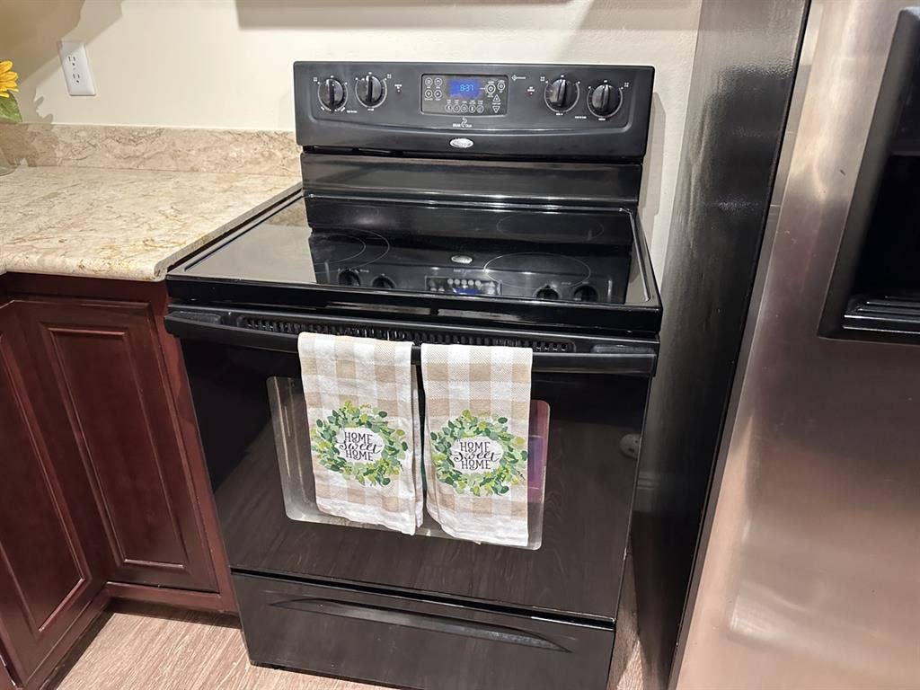 FURNISHED ROOM FOR RENT LIVERMOREE