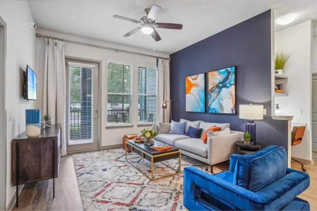 Sublease  
Bath apt!