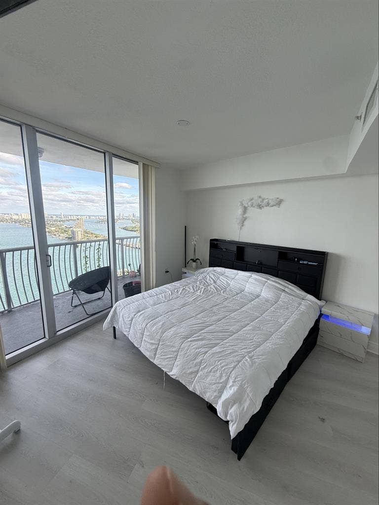 Relaxing Private Room - Waterfront