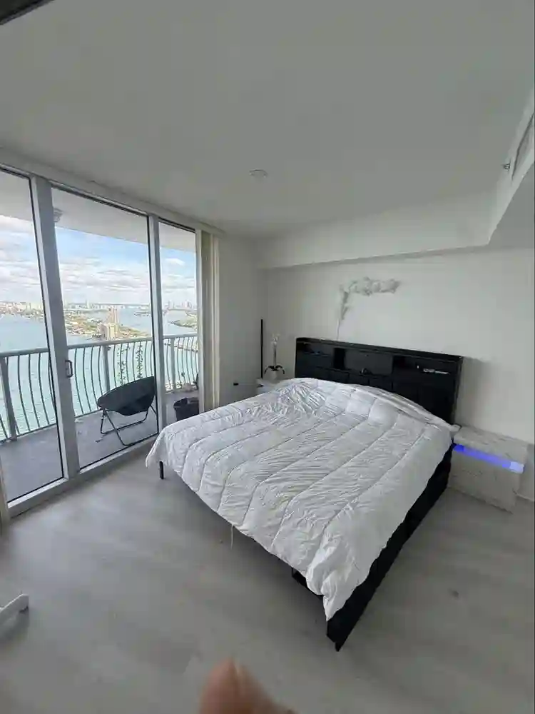 Relaxing Private Room - Waterfront