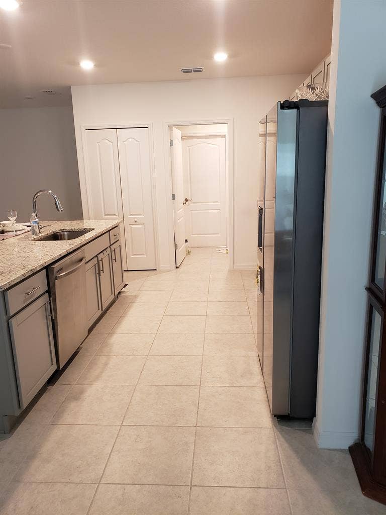 Furnished w/ shared bath $