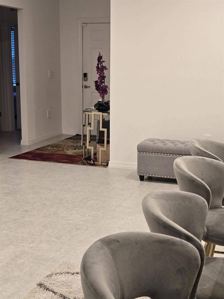 Furnished w/ shared bath $