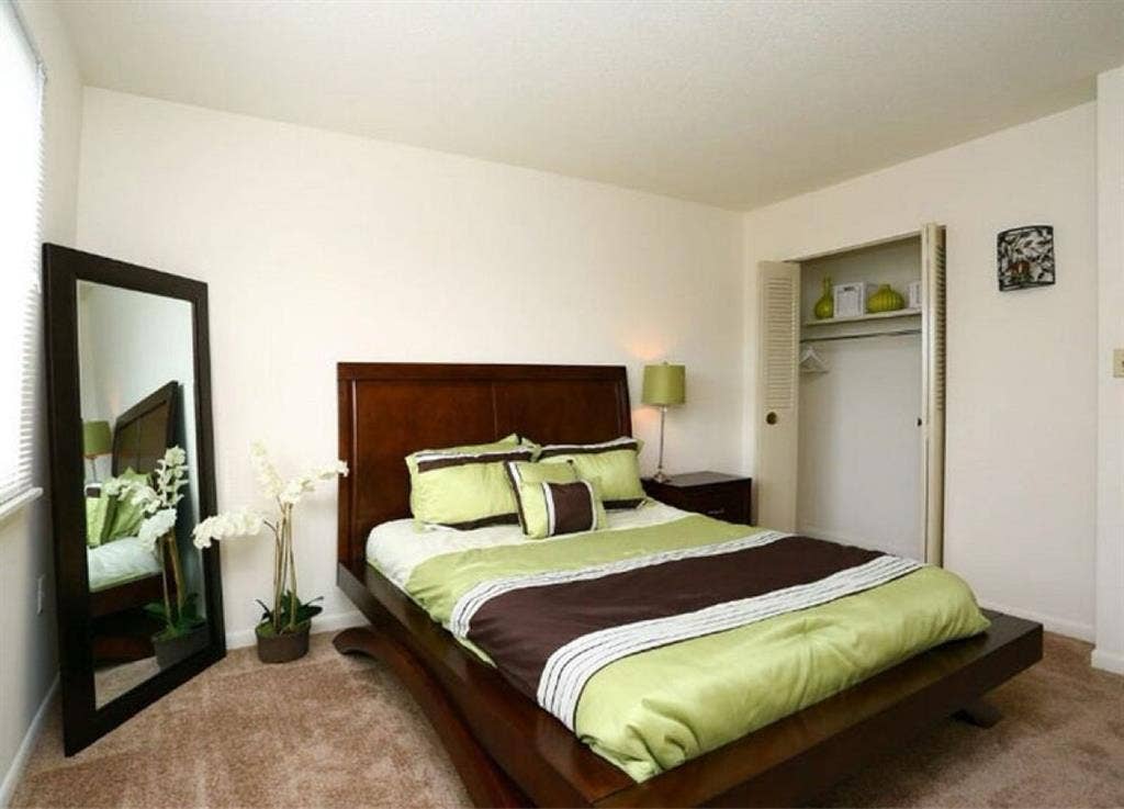 IN NEED OF A ROOMMATE ASAP!!