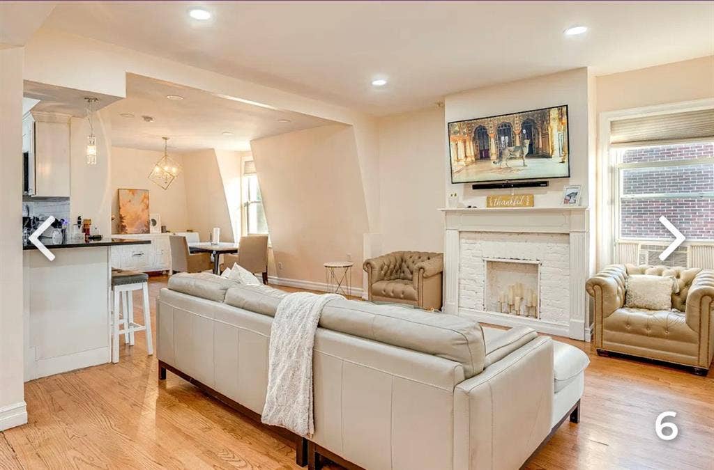 Spacious Jersey City with balcony