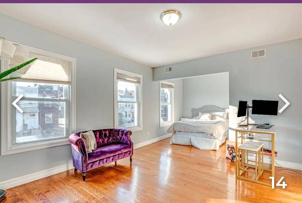 Spacious Jersey City with balcony