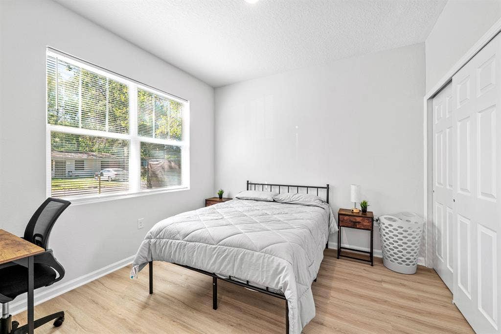 7 BR in Jacksonville