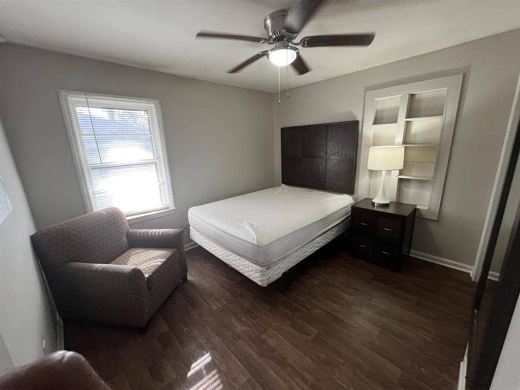 1 BR in Forest Park