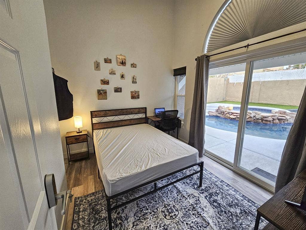 2 BR in Las Vegas