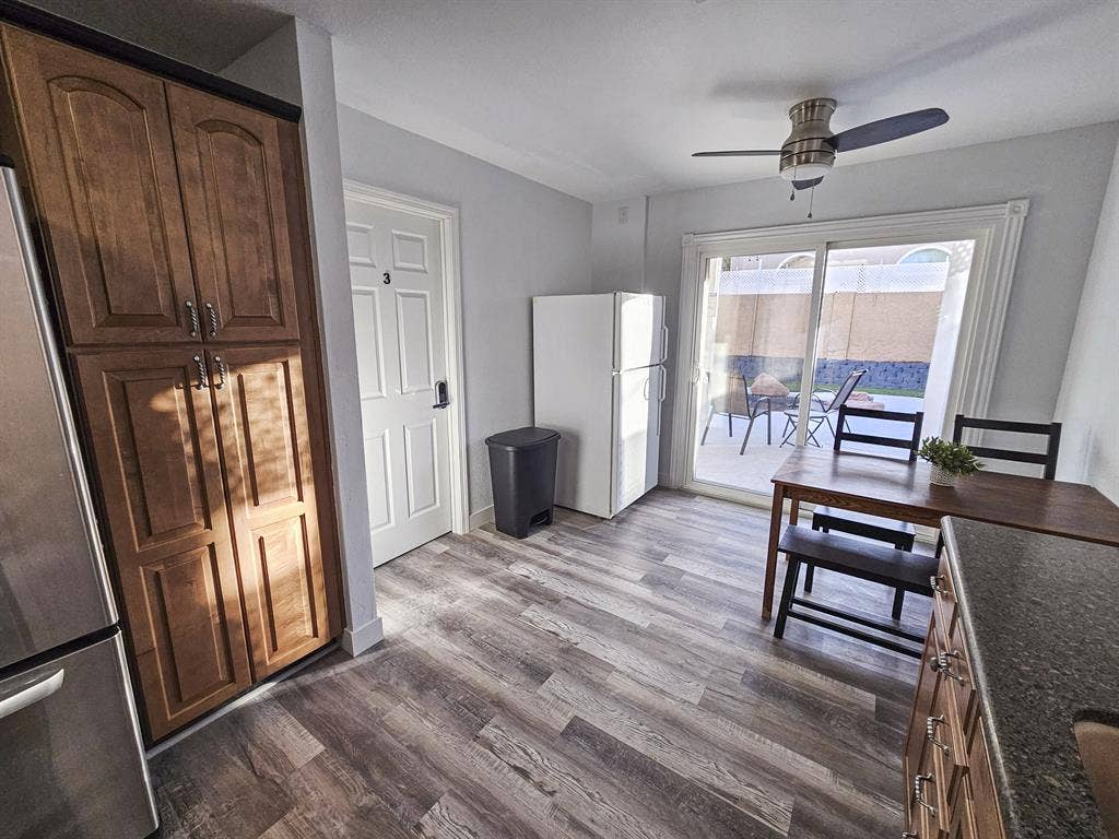 7 BR in Las Vegas