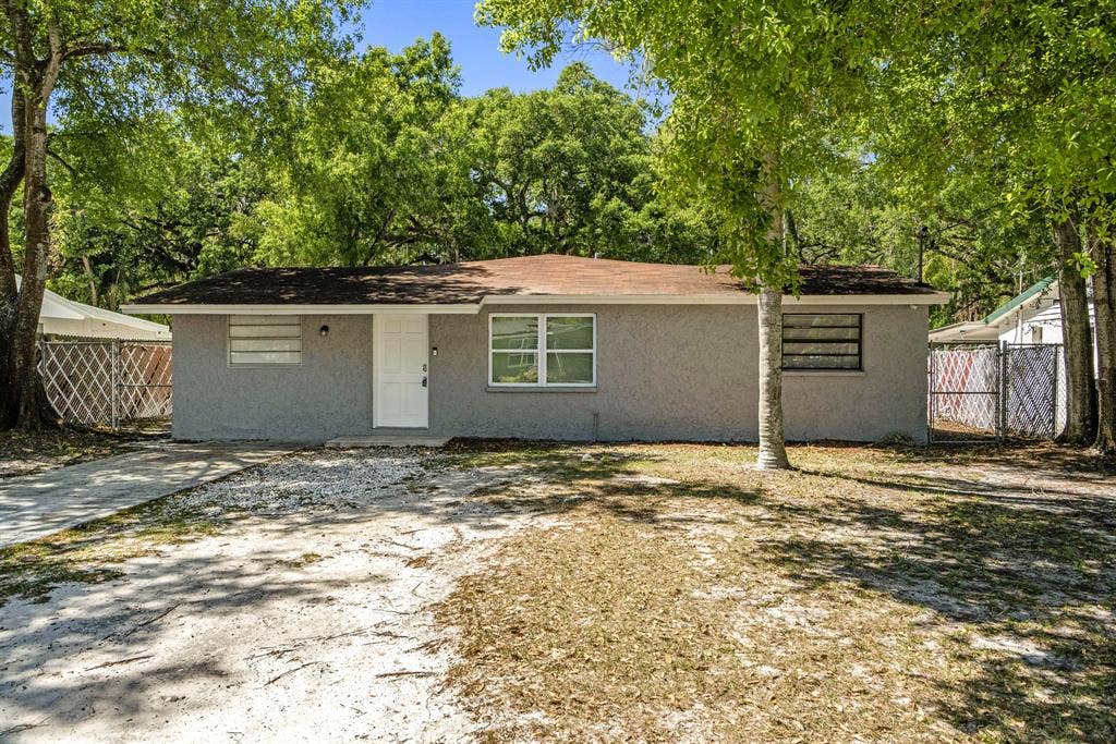 6 BR in Tampa