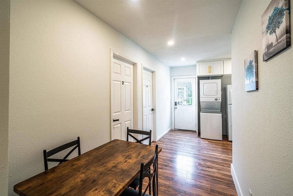 5 BR in Pasadena