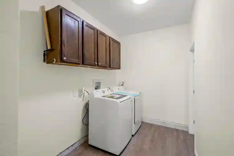 9 BR in Dallas