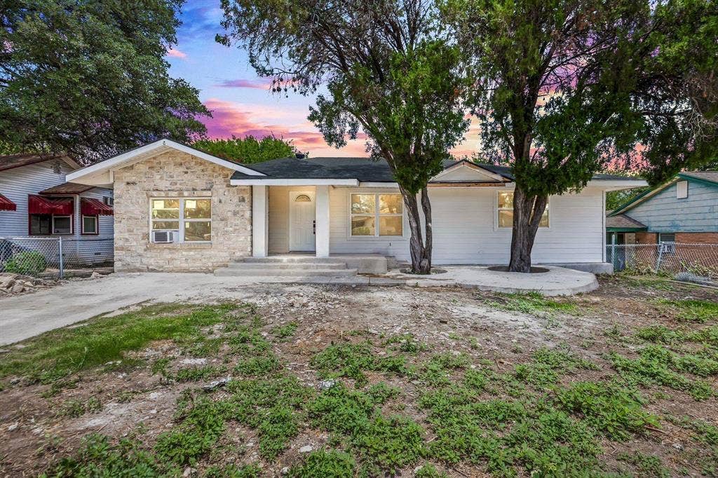 4 BR in San Antonio