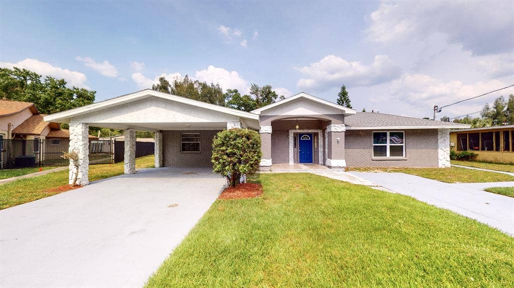 8 BR in Tampa