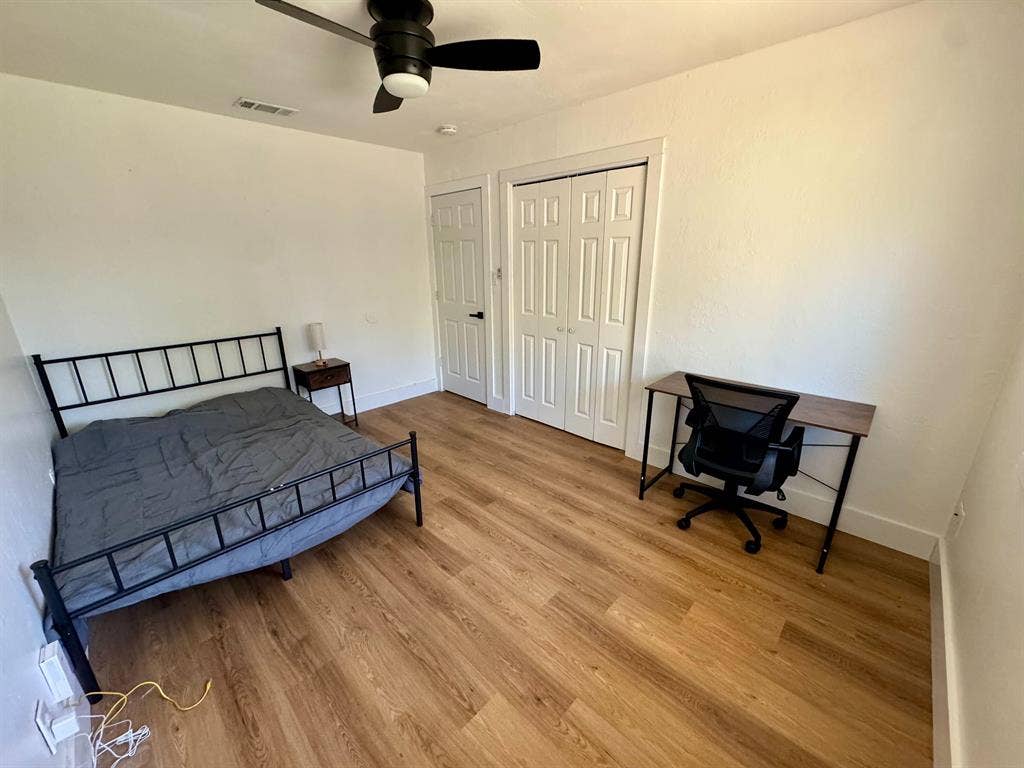 5 BR in Austin