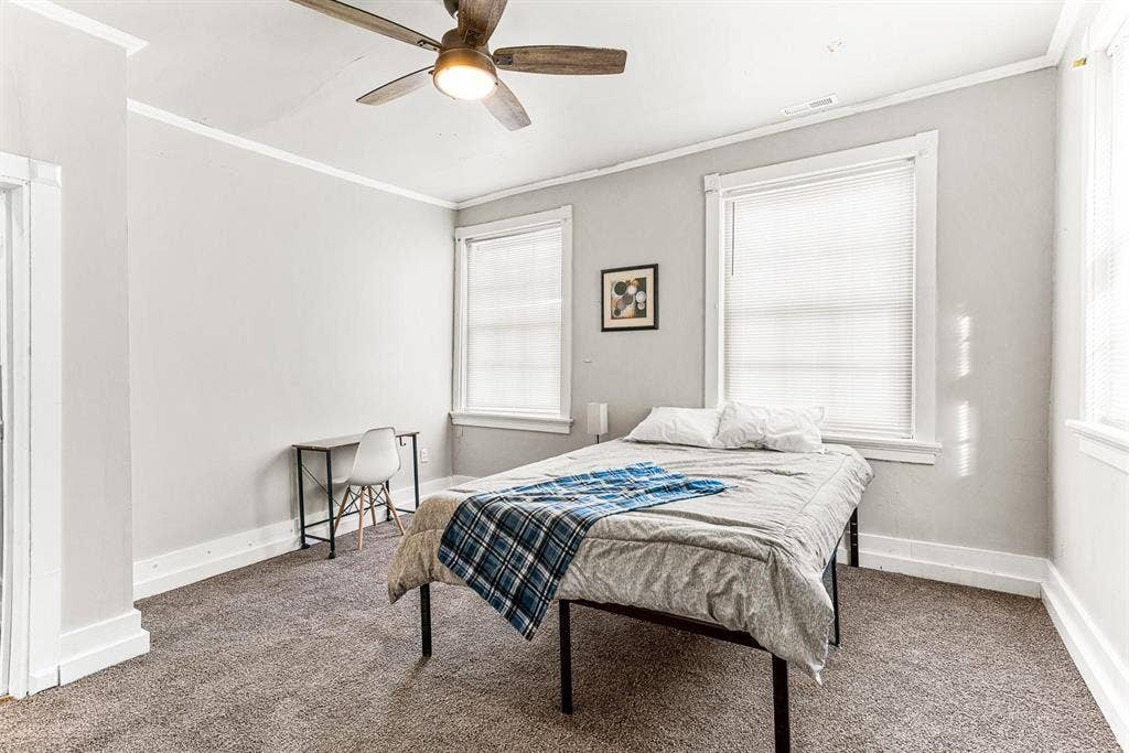 7 BR in Petersburg
