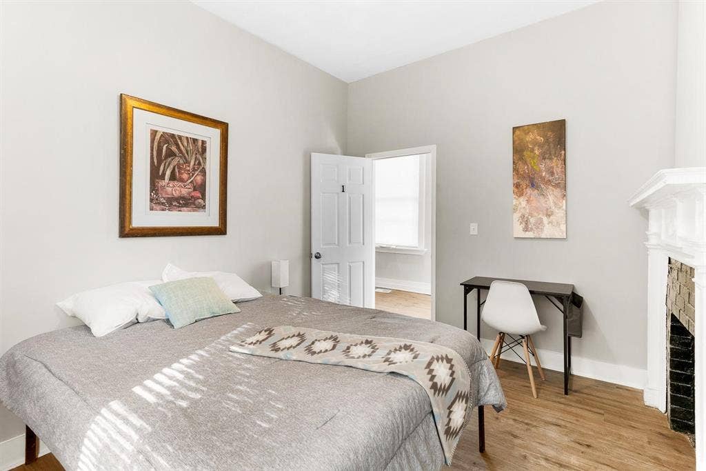 7 BR in Petersburg