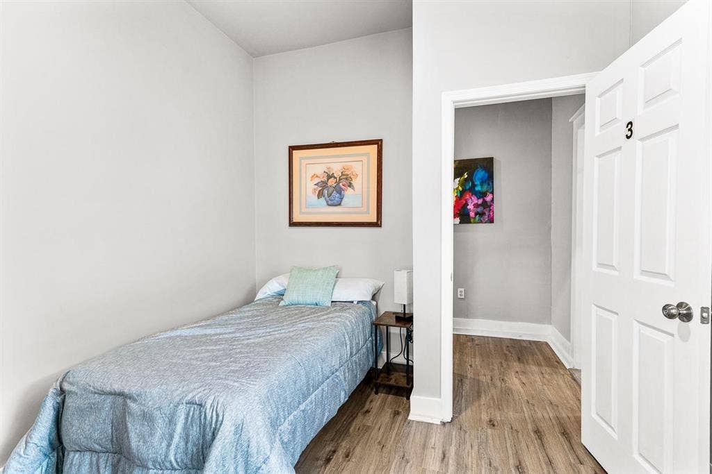 7 BR in Petersburg