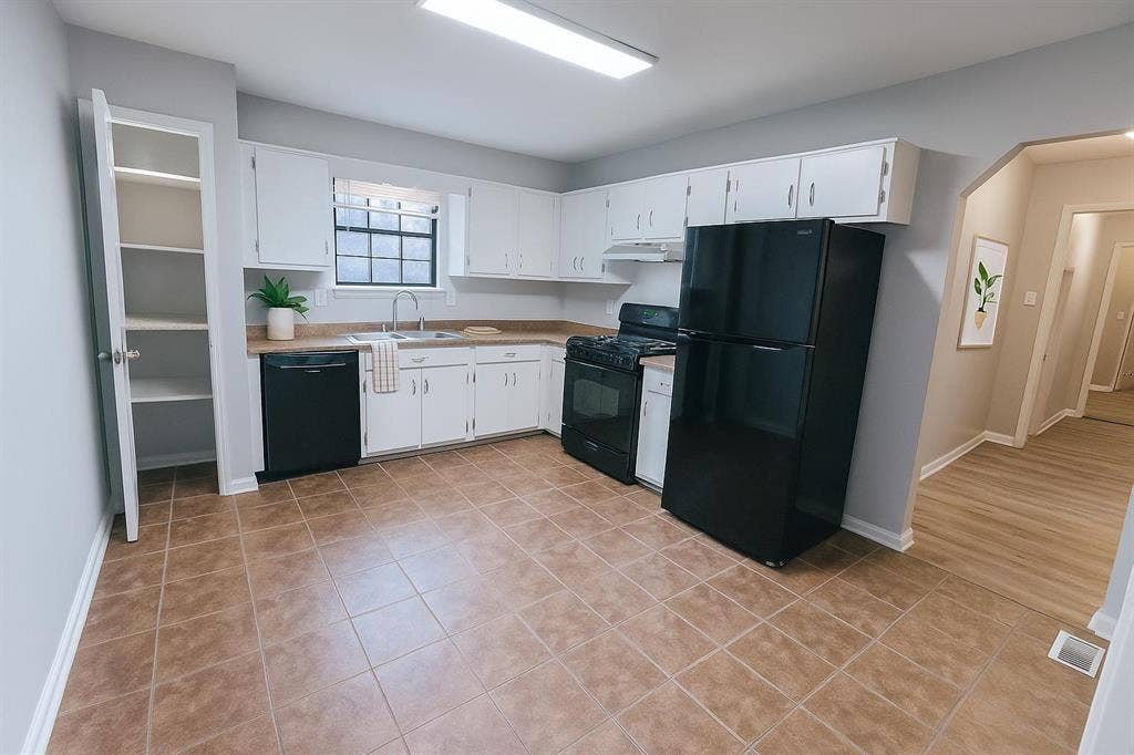 10 BR in Lithonia