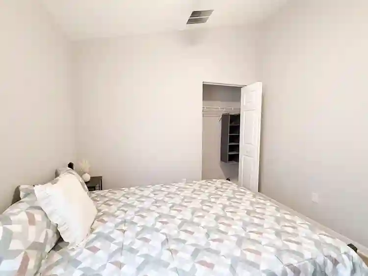 7 BR in Tampa